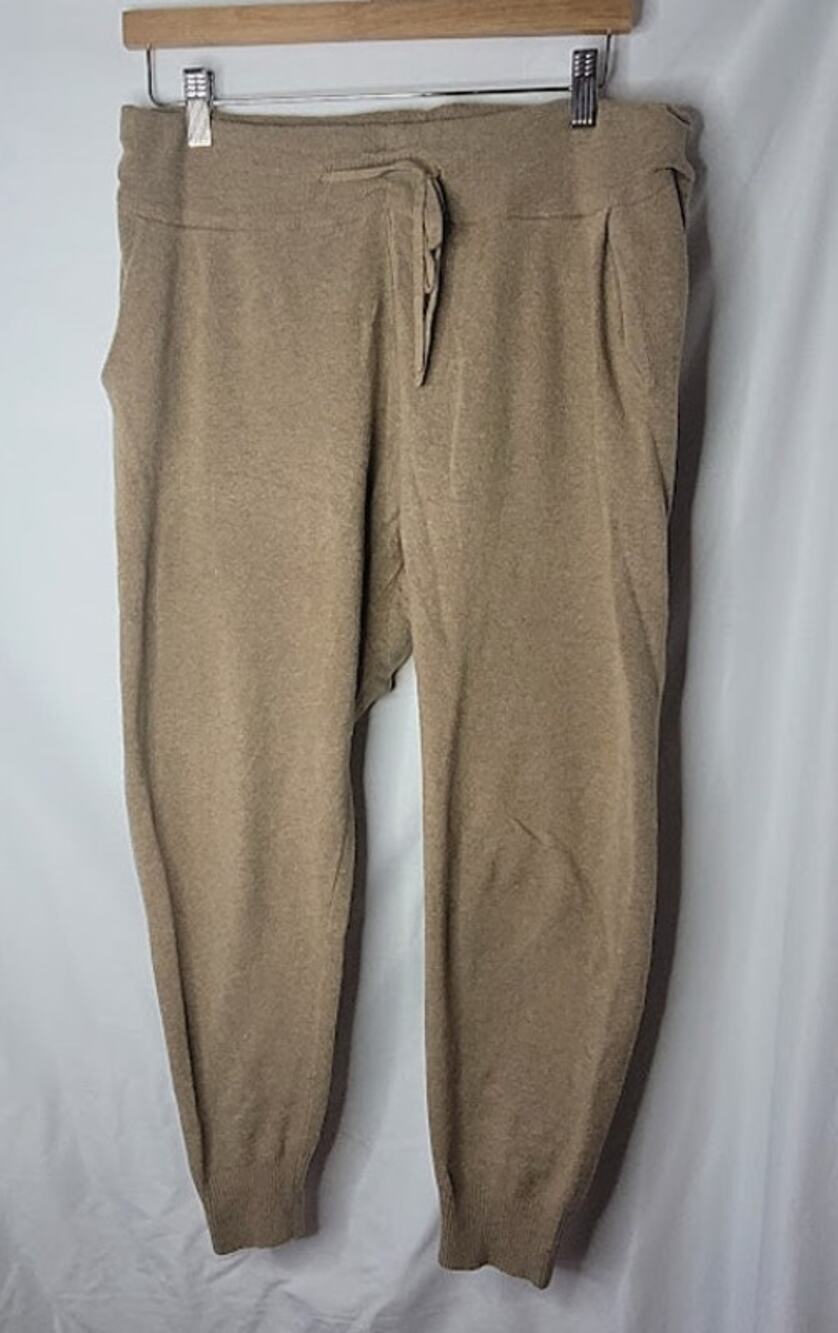 Abercrombie and Fitch- Women's Sweater Knit joggers- size Large